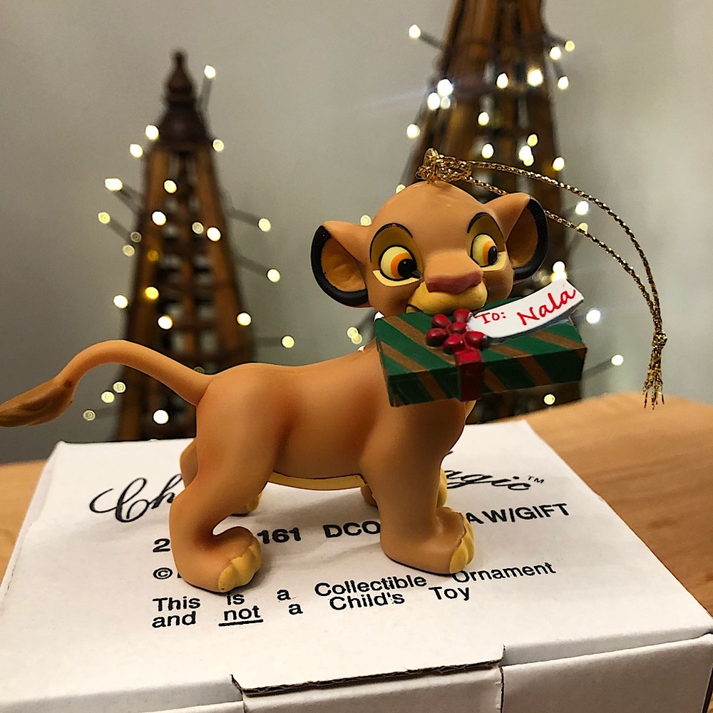 Vintage Disney Collectable Christmas Ornament - Simba w/ Gift - The Lion King